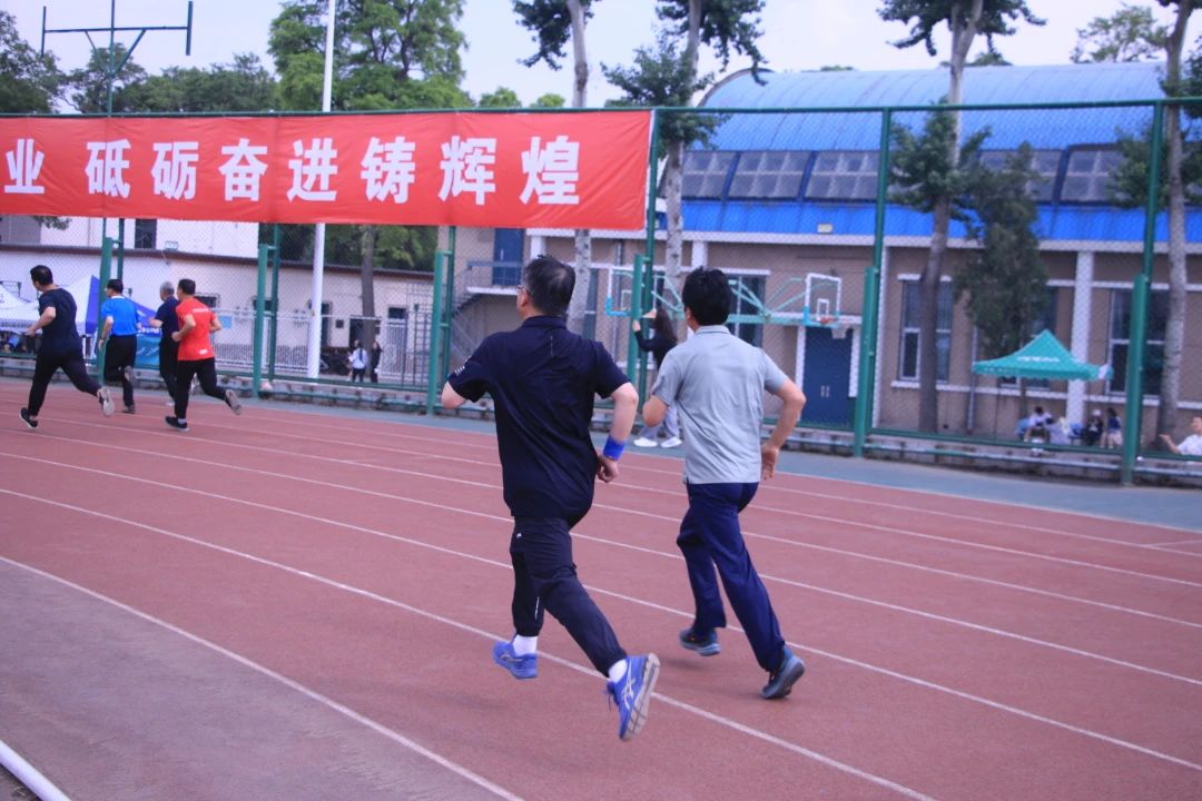 82ee2a0445904ed3a9fdc085c4ca03a2.jpg 82ee2a0445904ed3a9fdc085c4ca03a2.jpg